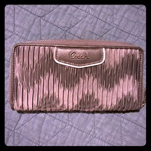 Beautiful Grey Coach Zip closure Wallet